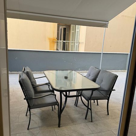 Апартаменты Ag.Sofias Pedestrian Area Luxury Ap. & Big Balcony Салоники Экстерьер фото