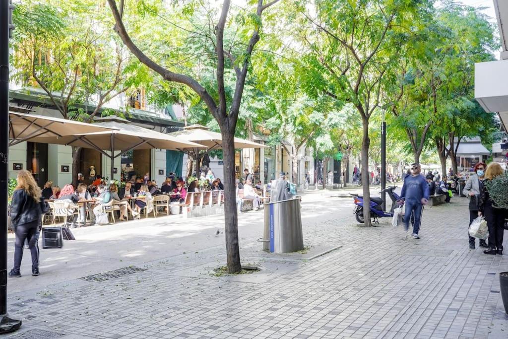 Апартаменты Ag.Sofias Pedestrian Area Luxury Ap. & Big Balcony Салоники Экстерьер фото