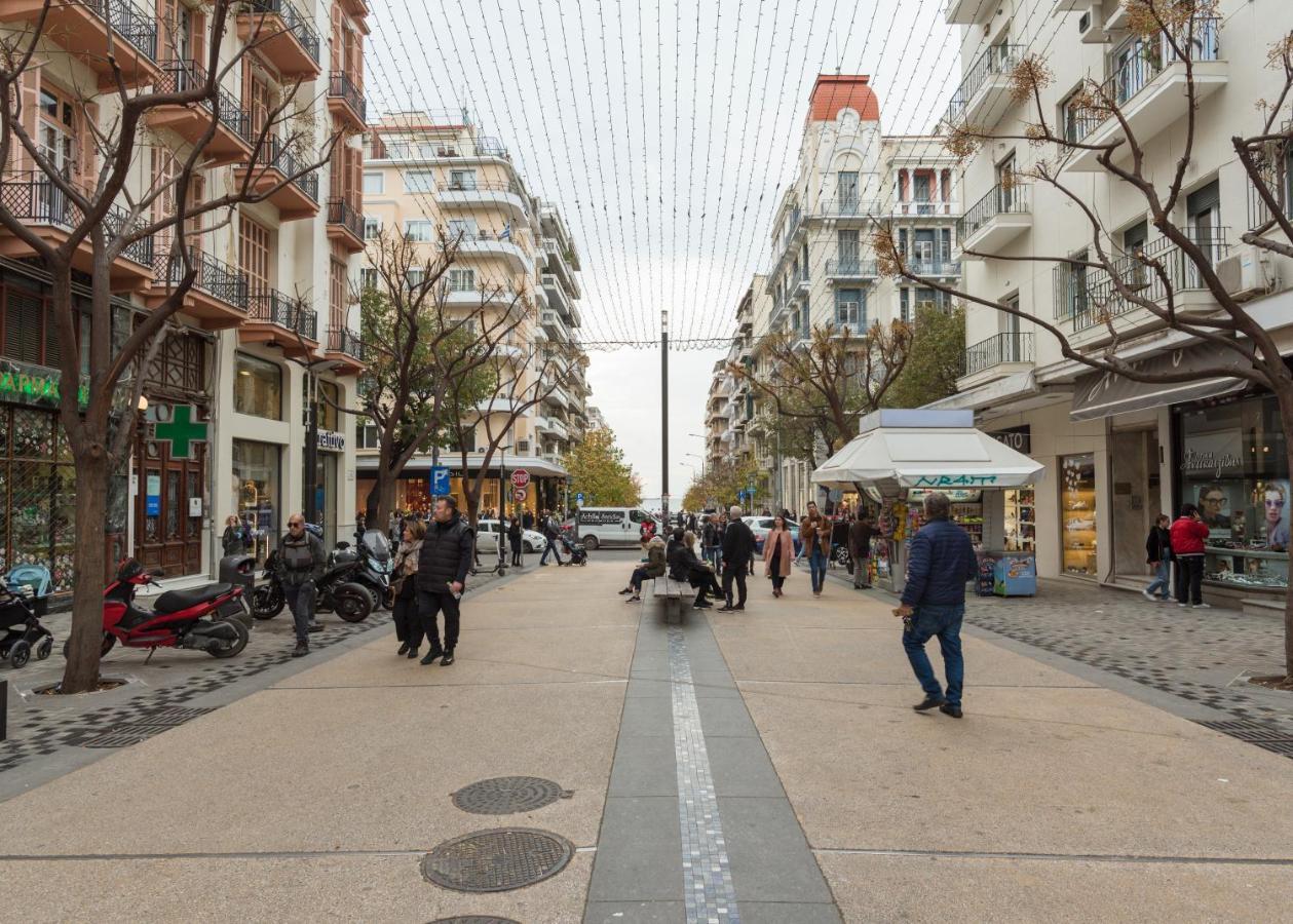 Апартаменты Ag.Sofias Pedestrian Area Luxury Ap. & Big Balcony Салоники Экстерьер фото